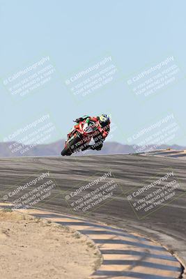 media/Dec-07-2025-CVMA (Sun) [[3e7d2de5dc]]/Race 7-Formula Lightweight Twins Shootout/